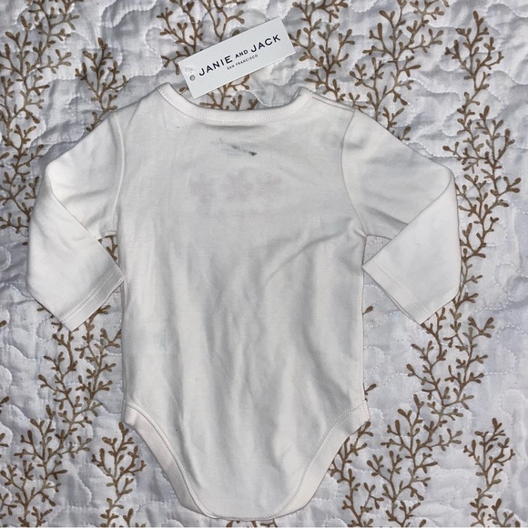 NWT Janie and Jack embroidered HOLIDAY red snowflake logo onesie size 0-3 months - Picture 5 of 7